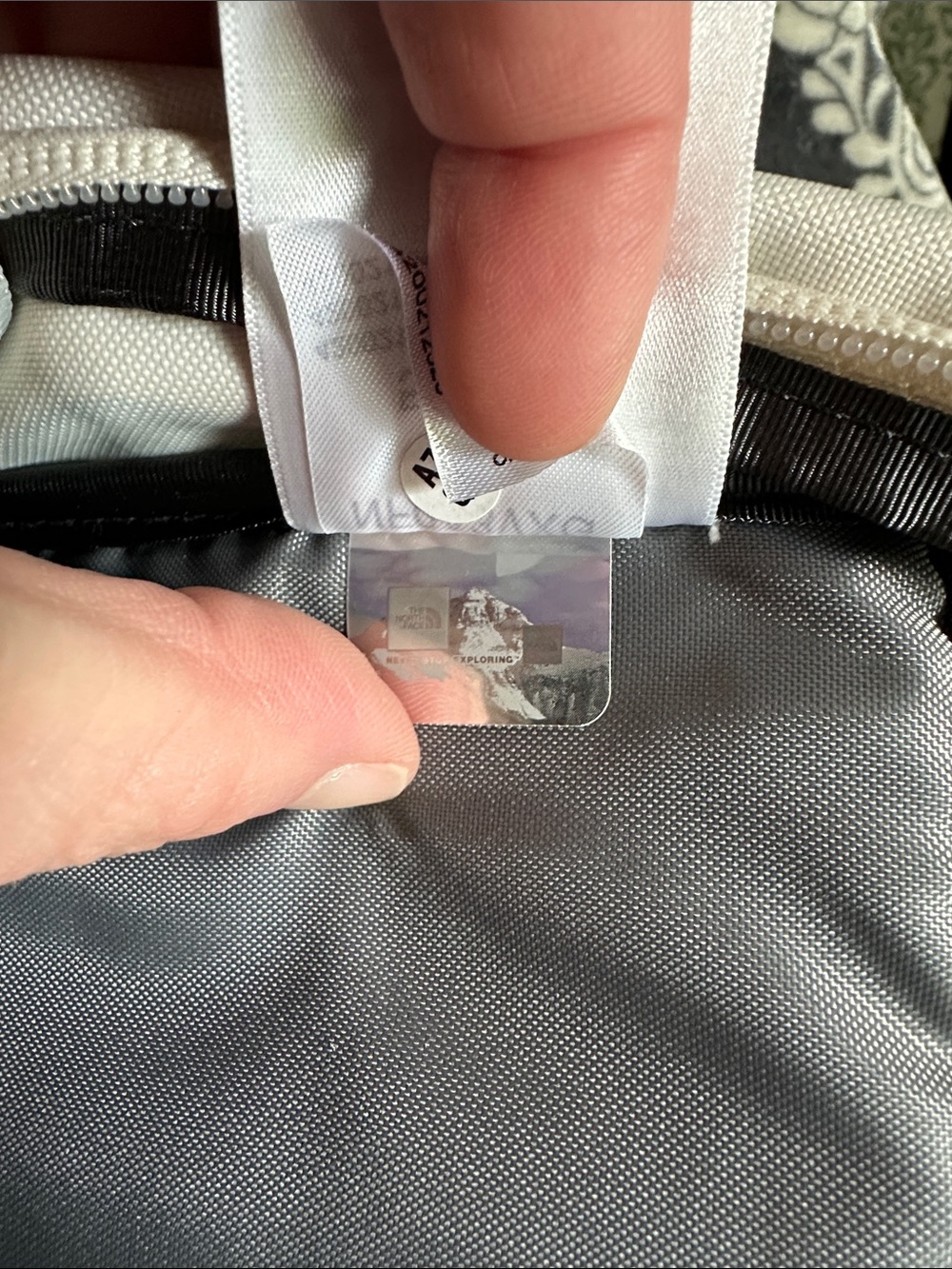 The north face great shape white Jester gardenia floral leaf print backpack - Picture 8 of 10